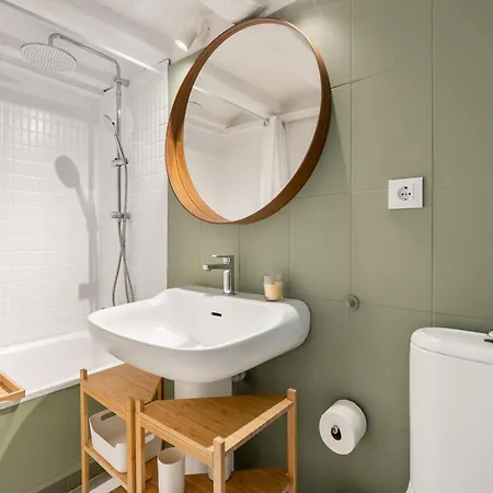 Stylish Duplex In Historic Born Apartment