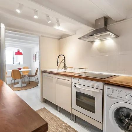 Stylish Duplex In Historic Born Apartment